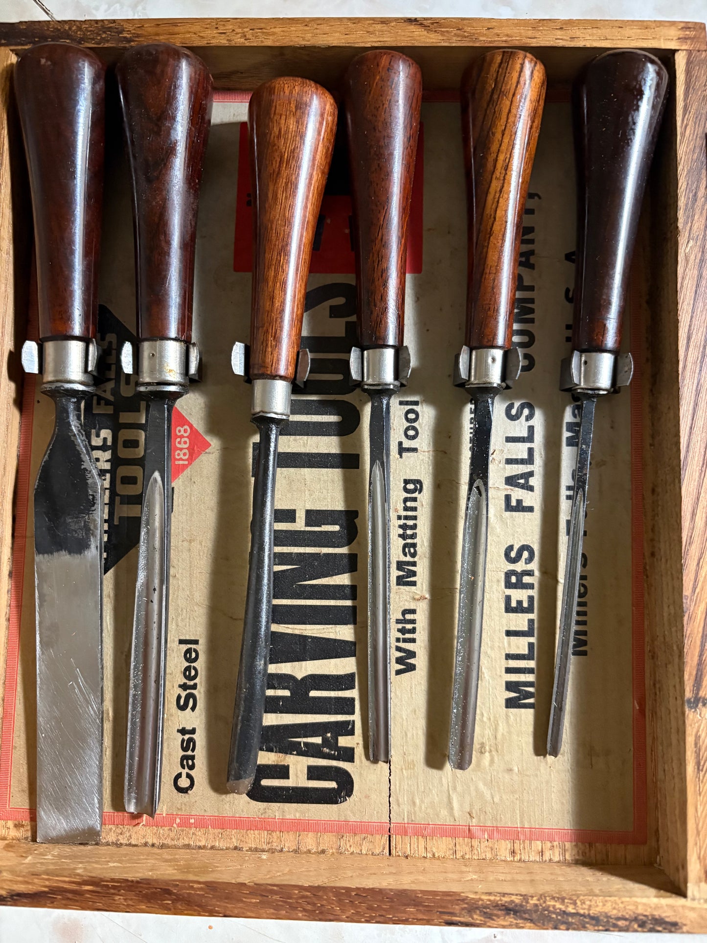 Vintage Millers Falls No. 33 Carving Tool Set – 12pc Cast Steel Wood Carving Chisels in Original Wooden Box – Made in USA