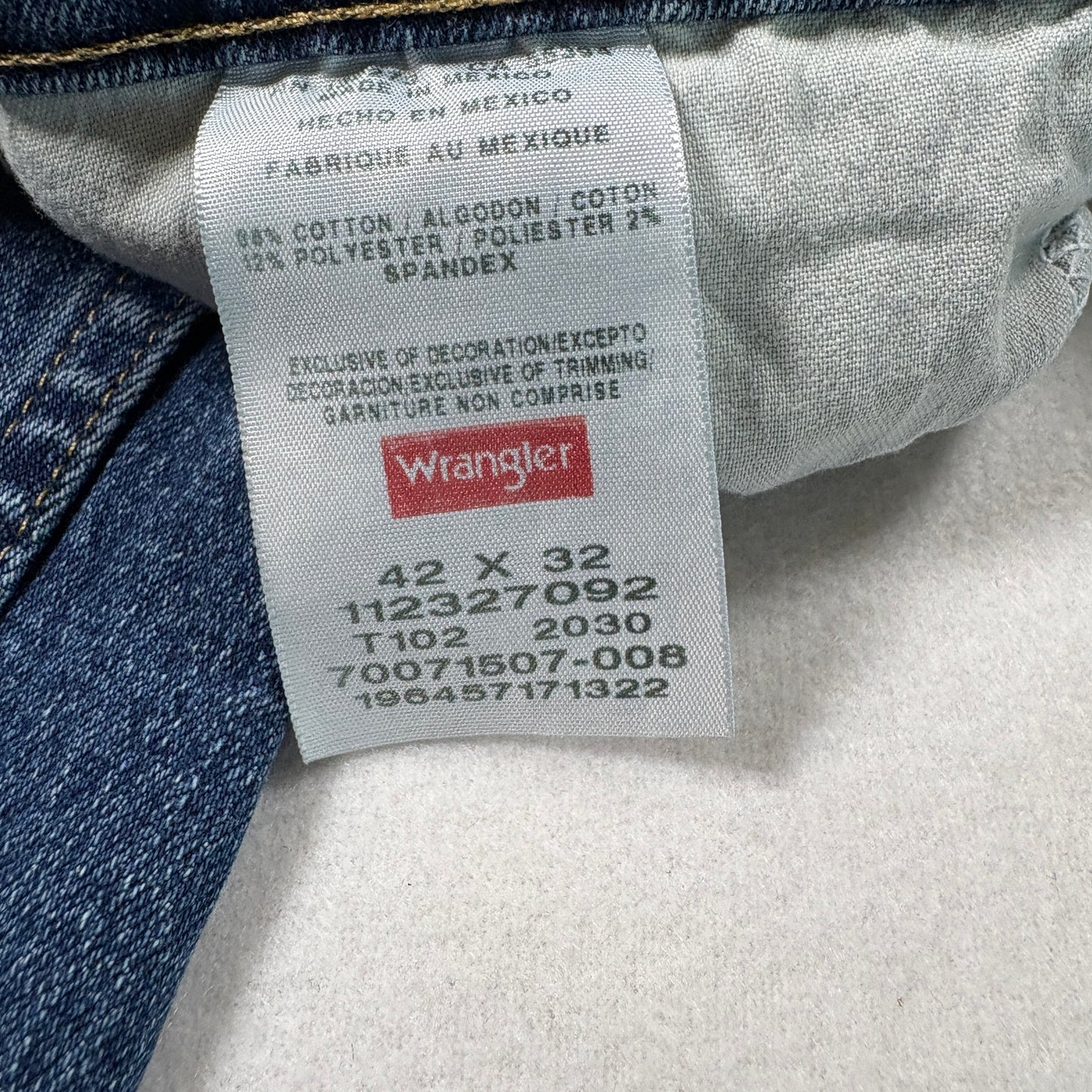 Wrangler Mens Jeans 42x32 Light Wash Relaxed Fit Stretch Denim Y2K Grunge