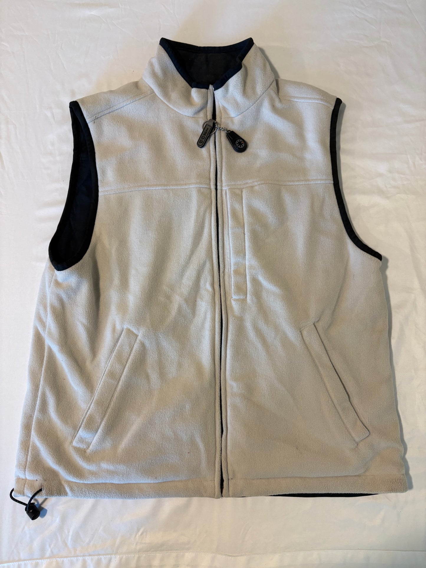 IZOD Men’s Fleece Vest Beige Black Size L Compass Zip Outdoor Hiking Layer Softshell