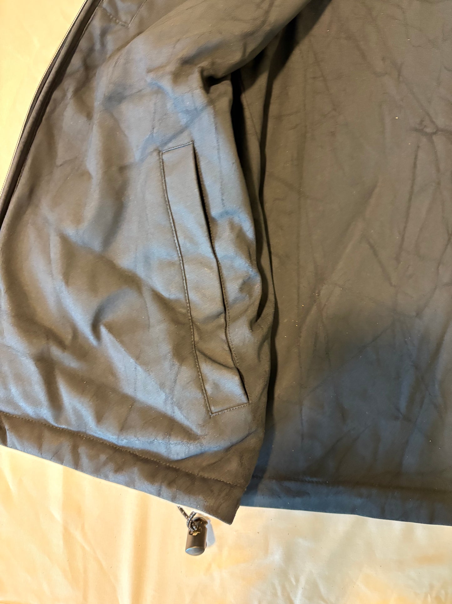 IZOD Men’s Fleece Vest Beige Black Size L Compass Zip Outdoor Hiking Layer Softshell