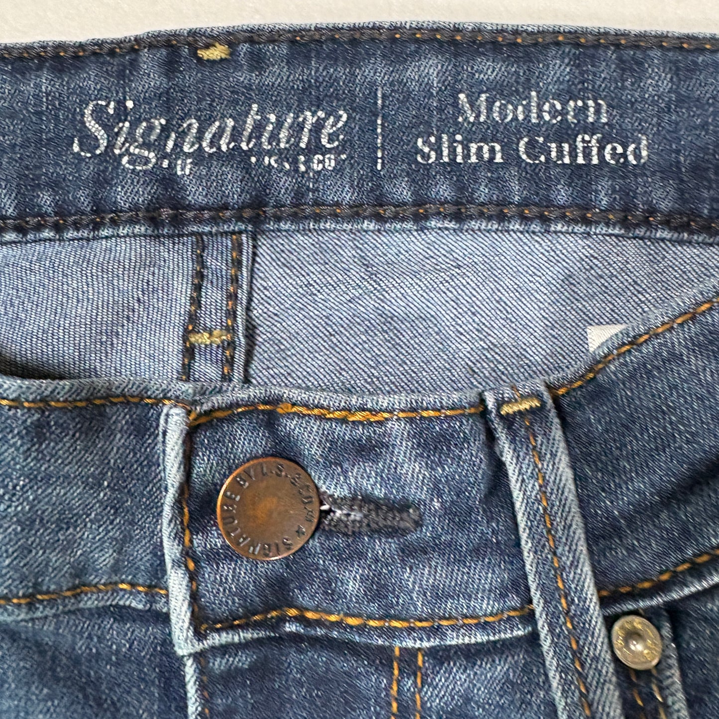 Levis Signature Womens Jeans Size 6 W28 Straight Leg Blue Denim Classic Vintage