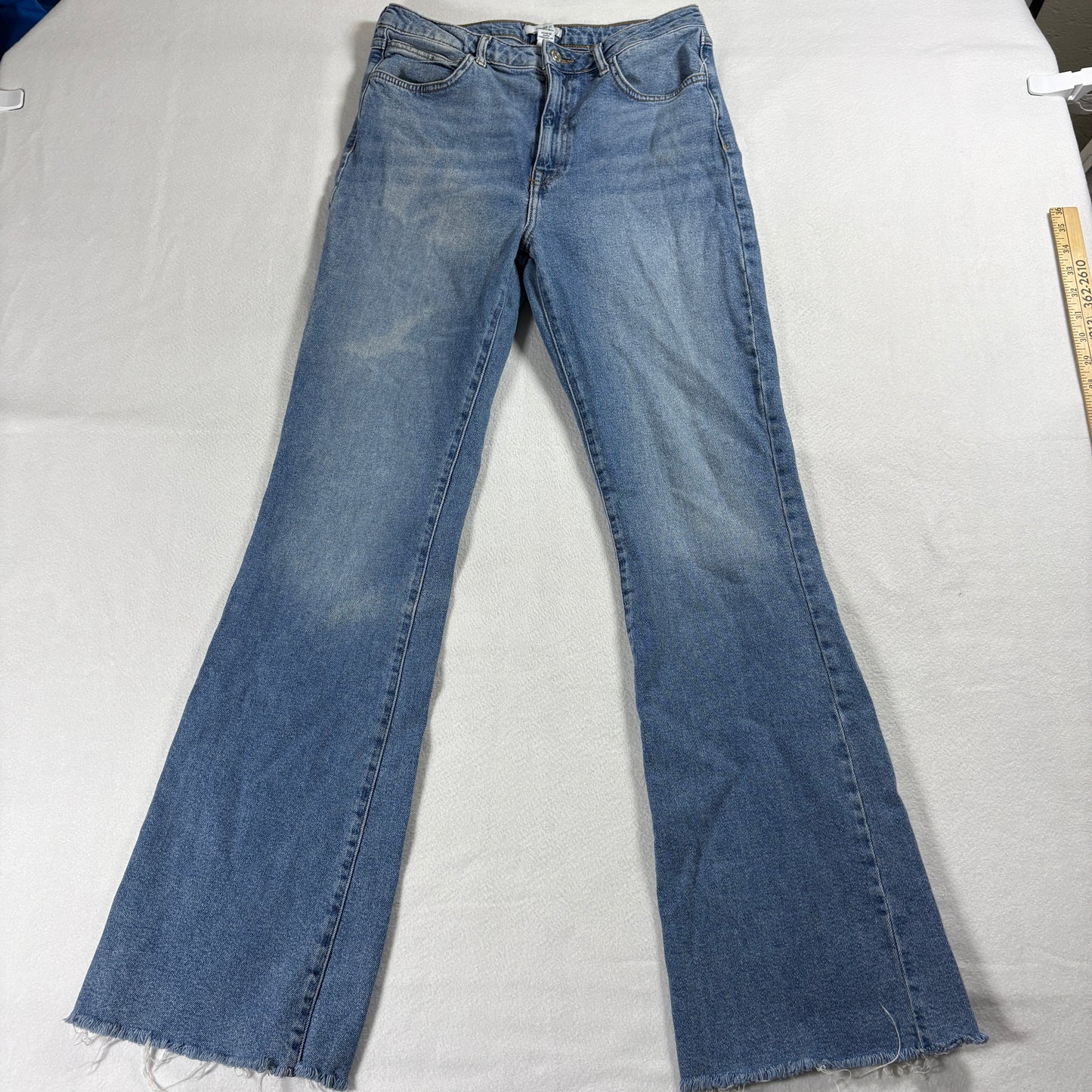 Forever 21 Womens 29 High Rise Flare Raw Hem Medium Wash Denim Jeans Y2K Vintage