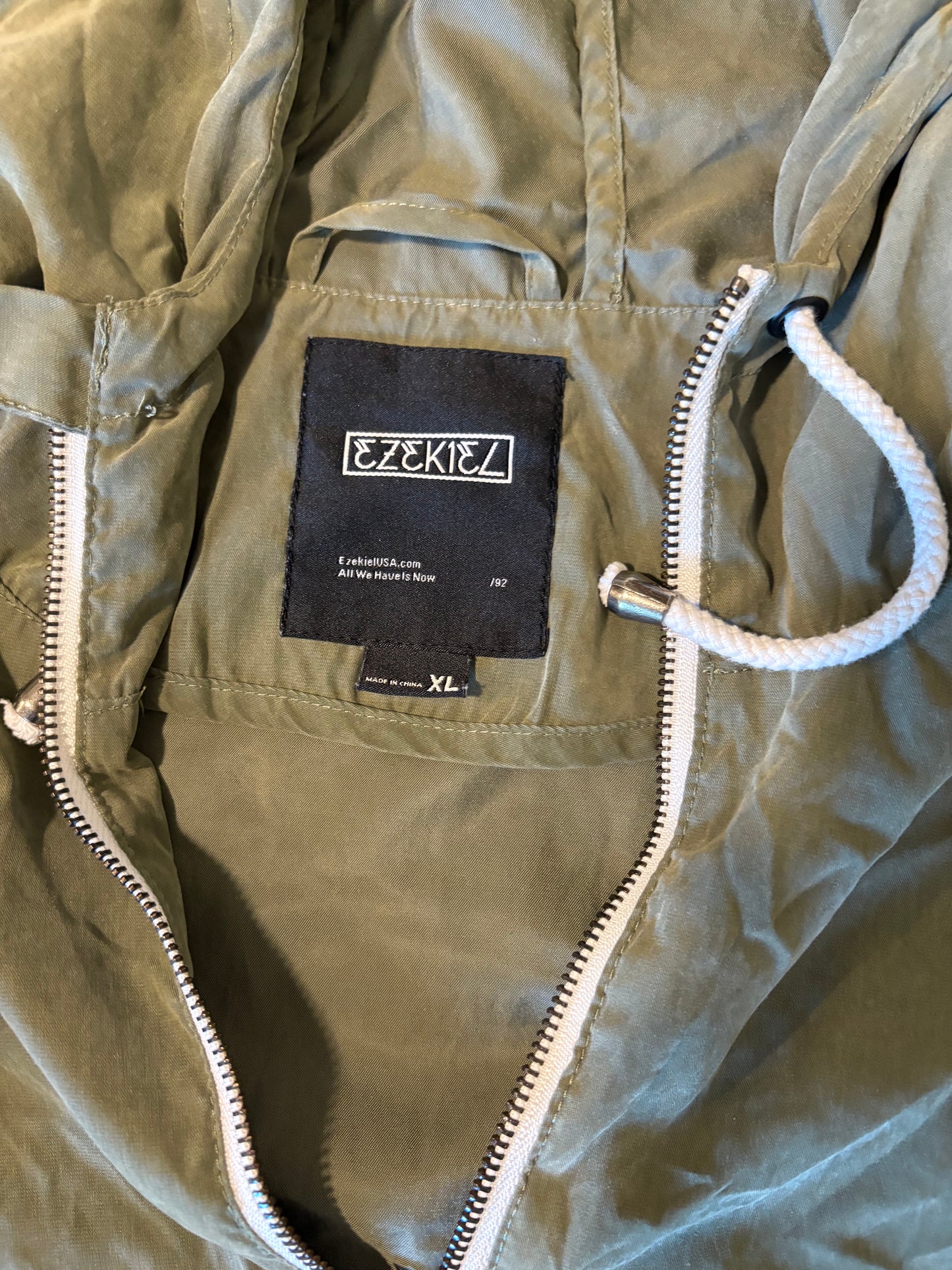 Ezekiel XL Green Pullover Windbreaker Hoodie Jacket Anorak Drawstring Streetwear