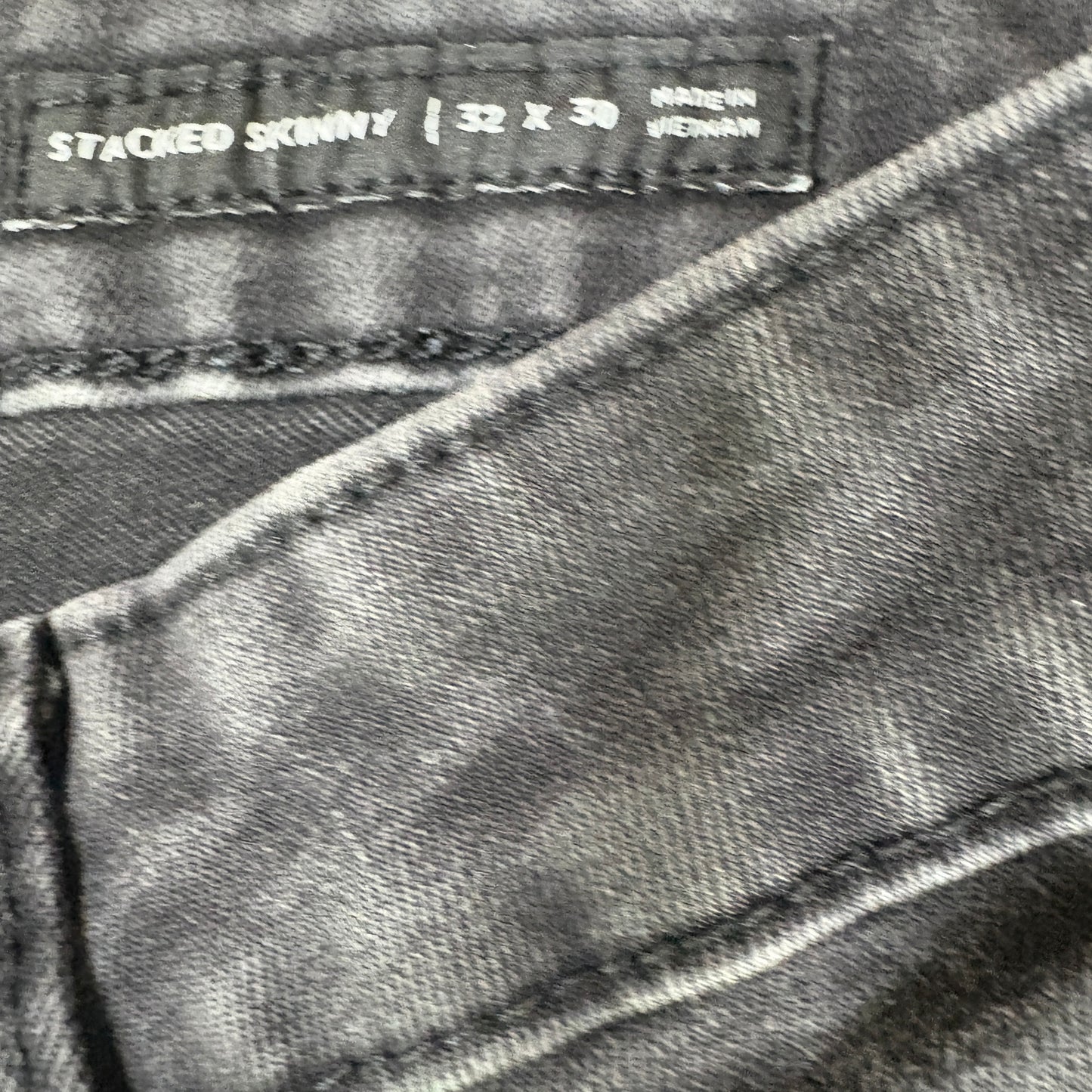 PacSun Mens Jeans 32x30 Black Stacked Skinny Active Stretch Denim Distressed Patch