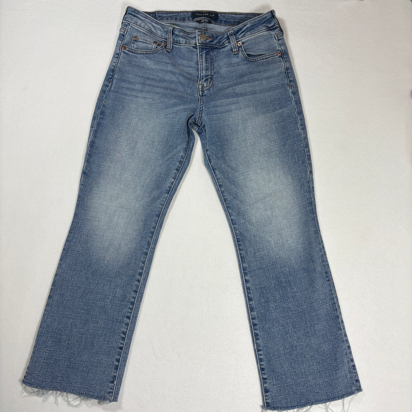 Aeropostale womens blue denim jeans size 8 mid rise kick crop raw hem Y2K vintage