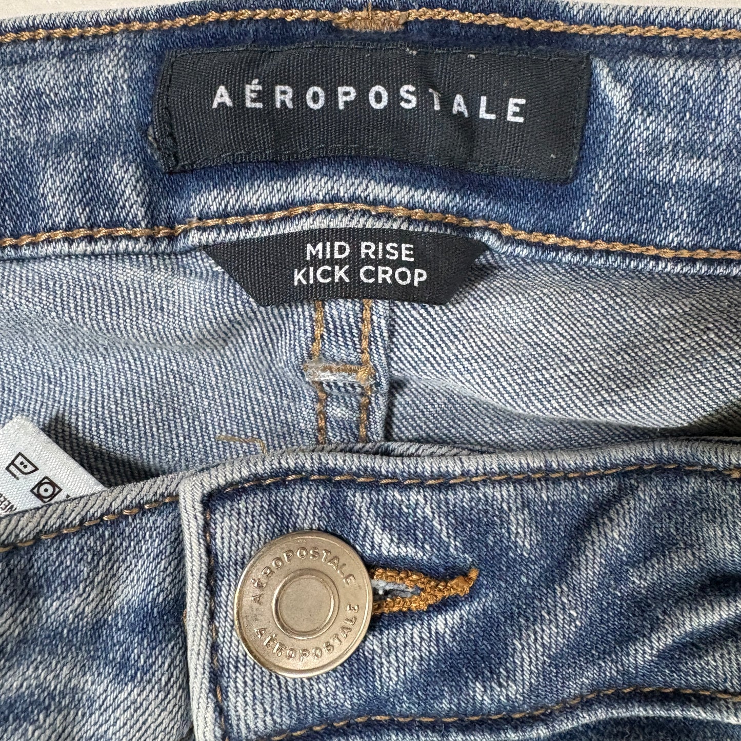 Aeropostale womens blue denim jeans size 8 mid rise kick crop raw hem Y2K vintage