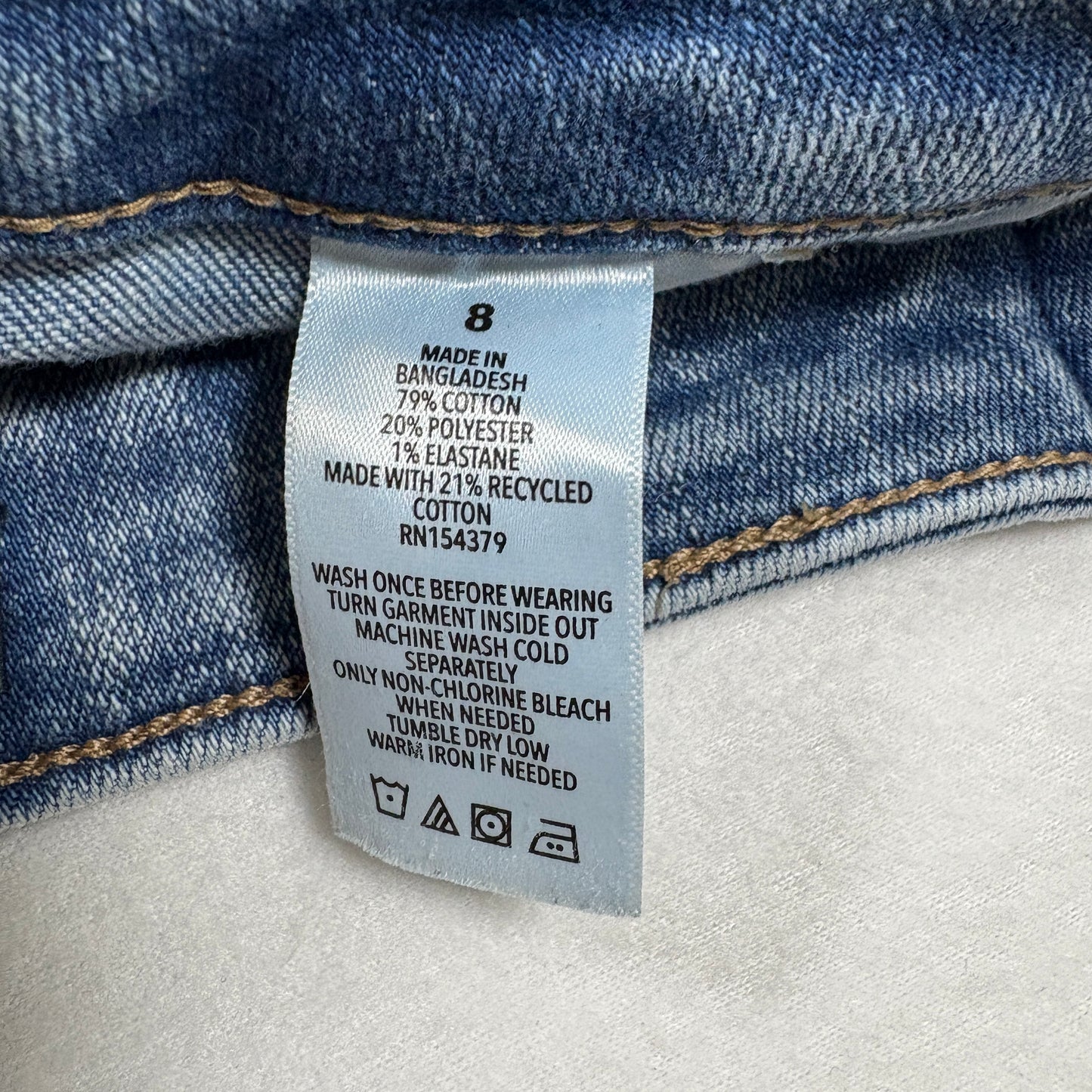 Aeropostale womens blue denim jeans size 8 mid rise kick crop raw hem Y2K vintage