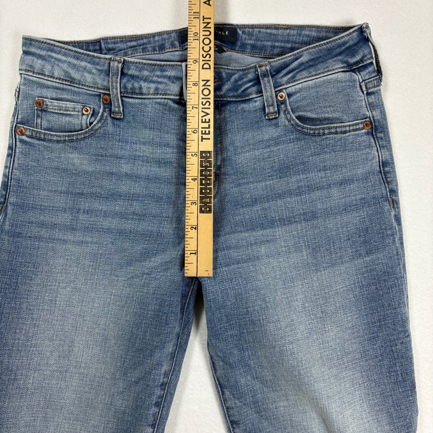 Aeropostale womens blue denim jeans size 8 mid rise kick crop raw hem Y2K vintage