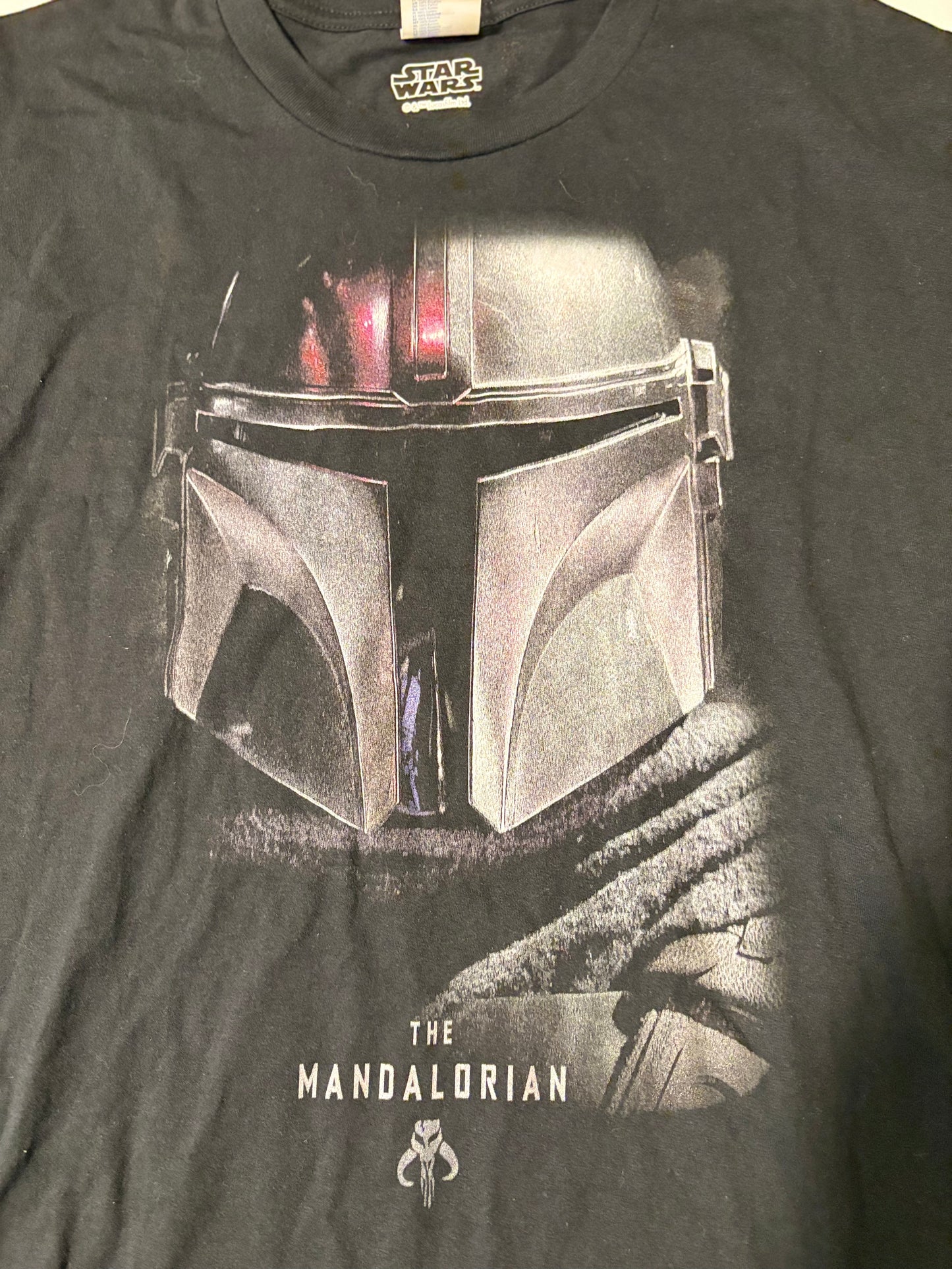 Star Wars The Mandalorian T-Shirt Men’s L Black Din Djarin Helmet Disney Tee