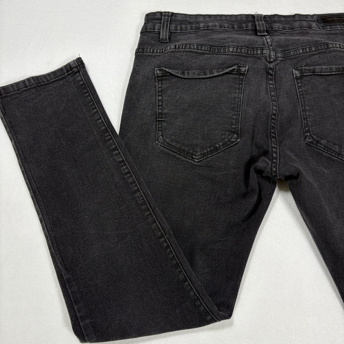 Kenneth Cole mens black denim jeans size 34x30 slim fit Y2K vintage grunge stretch