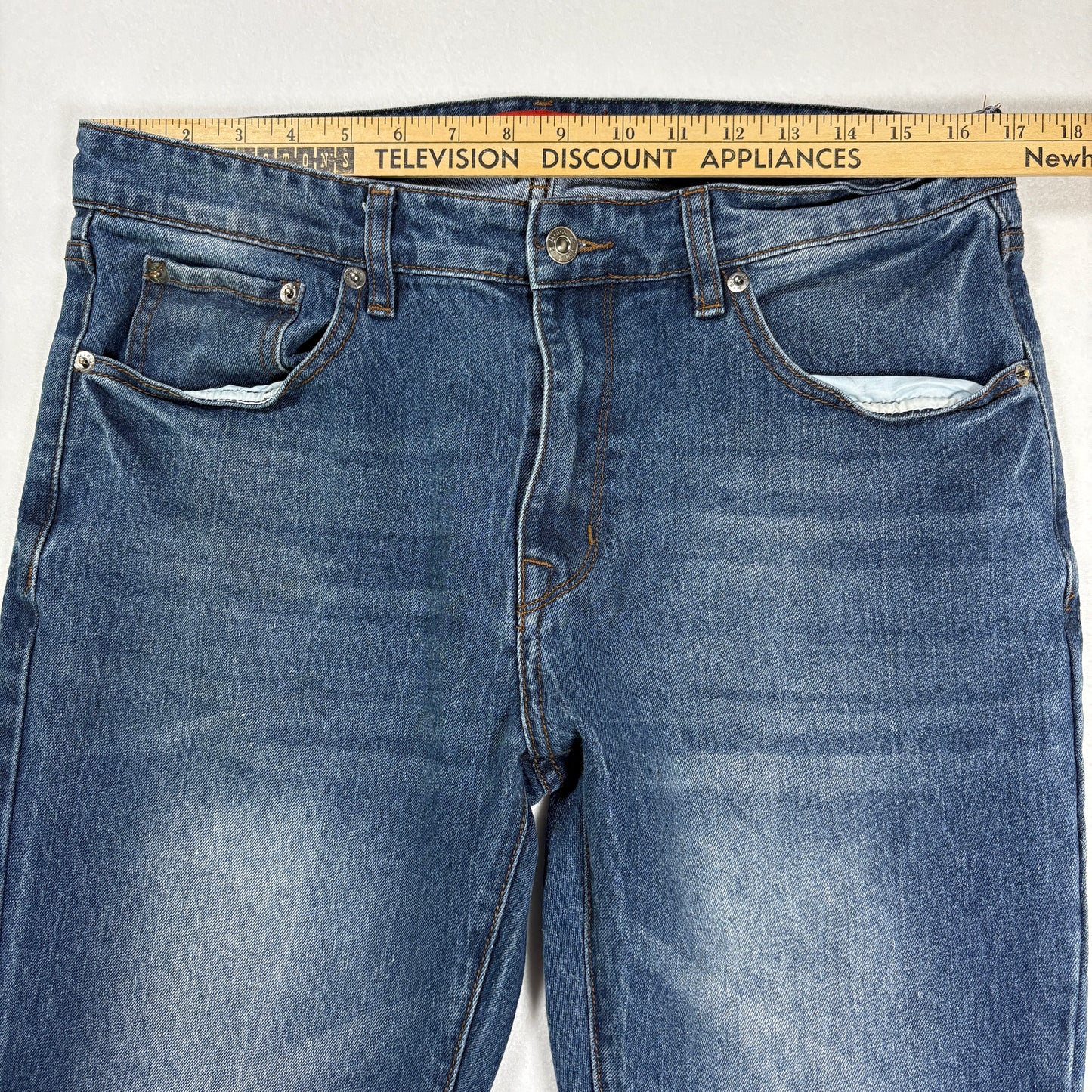 MBX mens blue denim jeans size 34x32 slim fit Y2K vintage faded wash casual