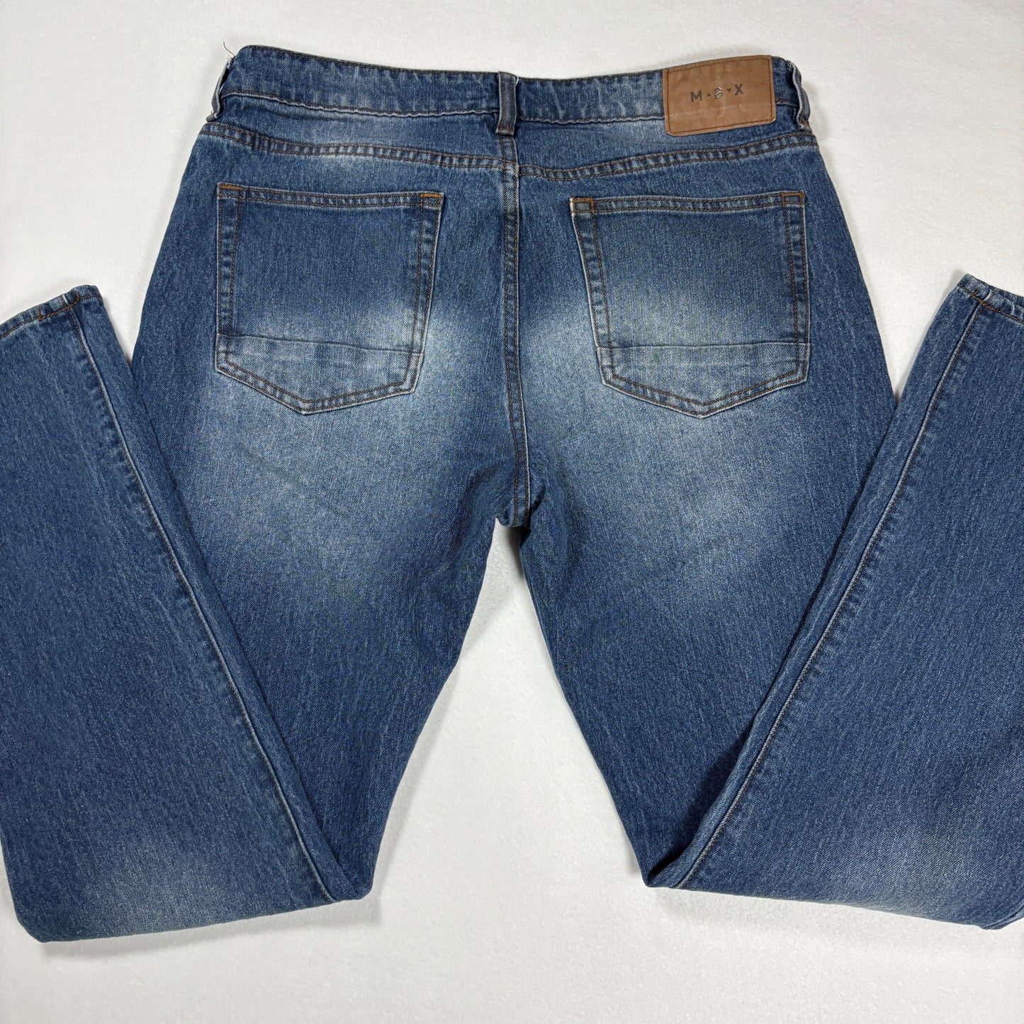 MBX mens blue denim jeans size 34x32 slim fit Y2K vintage faded wash casual