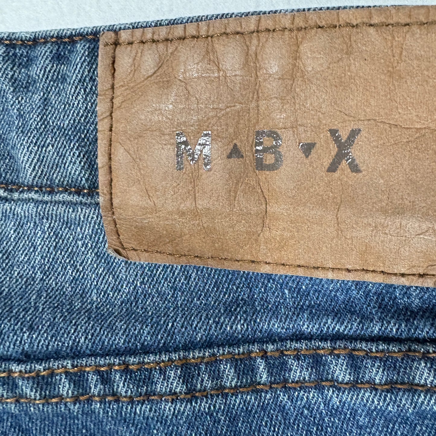 MBX mens blue denim jeans size 34x32 slim fit Y2K vintage faded wash casual