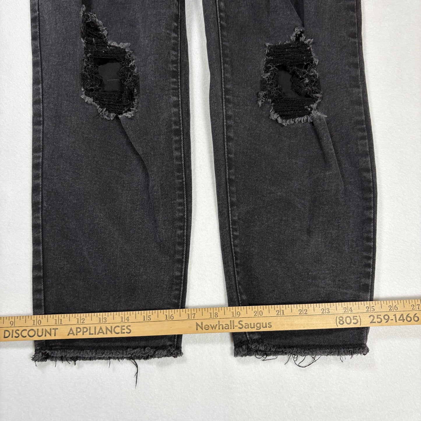 Levi Strauss Womens Black Mom Jeans Size 4 W27 High Rise Slim Straight Denim