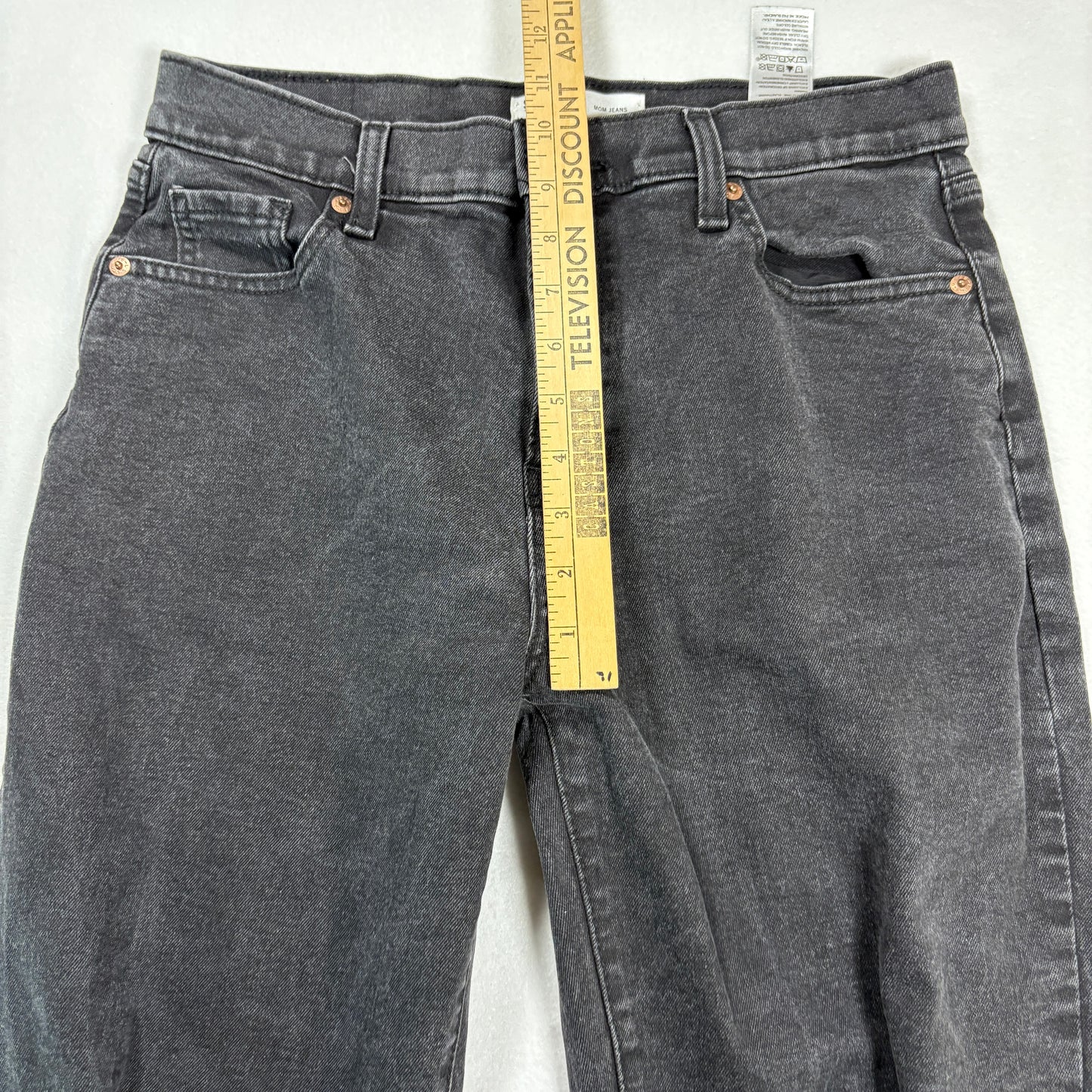 Levi Strauss Womens Black Mom Jeans Size 4 W27 High Rise Slim Straight Denim