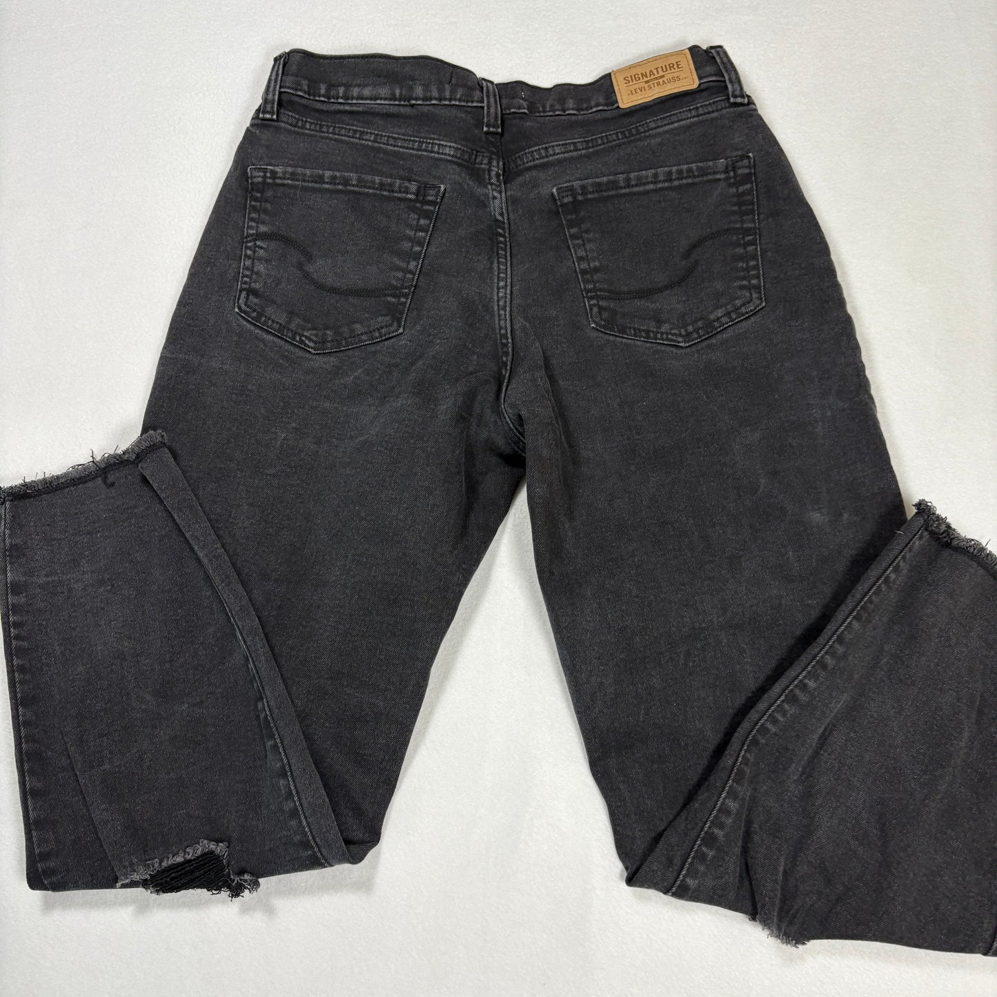 Levi Strauss Womens Black Mom Jeans Size 4 W27 High Rise Slim Straight Denim