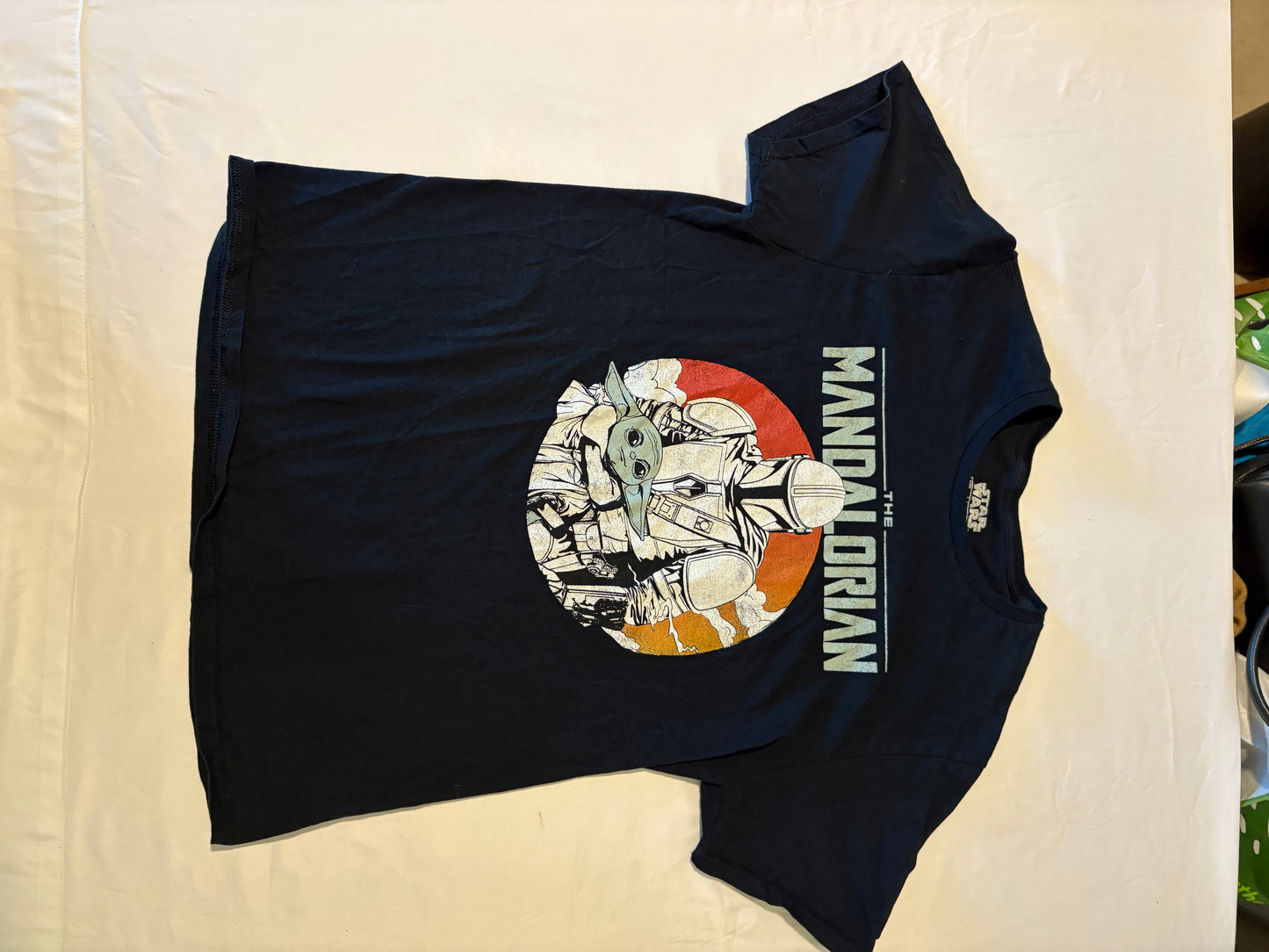 Star Wars Mandalorian Shirt Men’s L Grogu Baby Yoda Graphic Tee Sunset MAD Engine