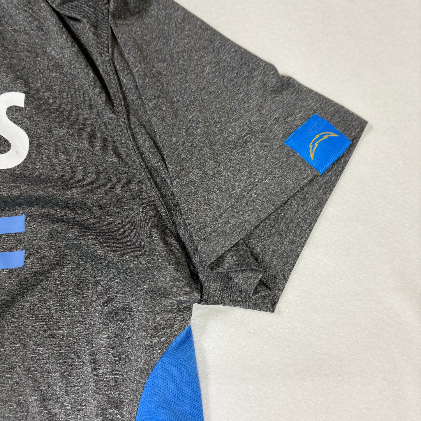 NFL Team Apparel Mens XL Los Angeles Chargers T Shirt Gray Blue Logo Tee