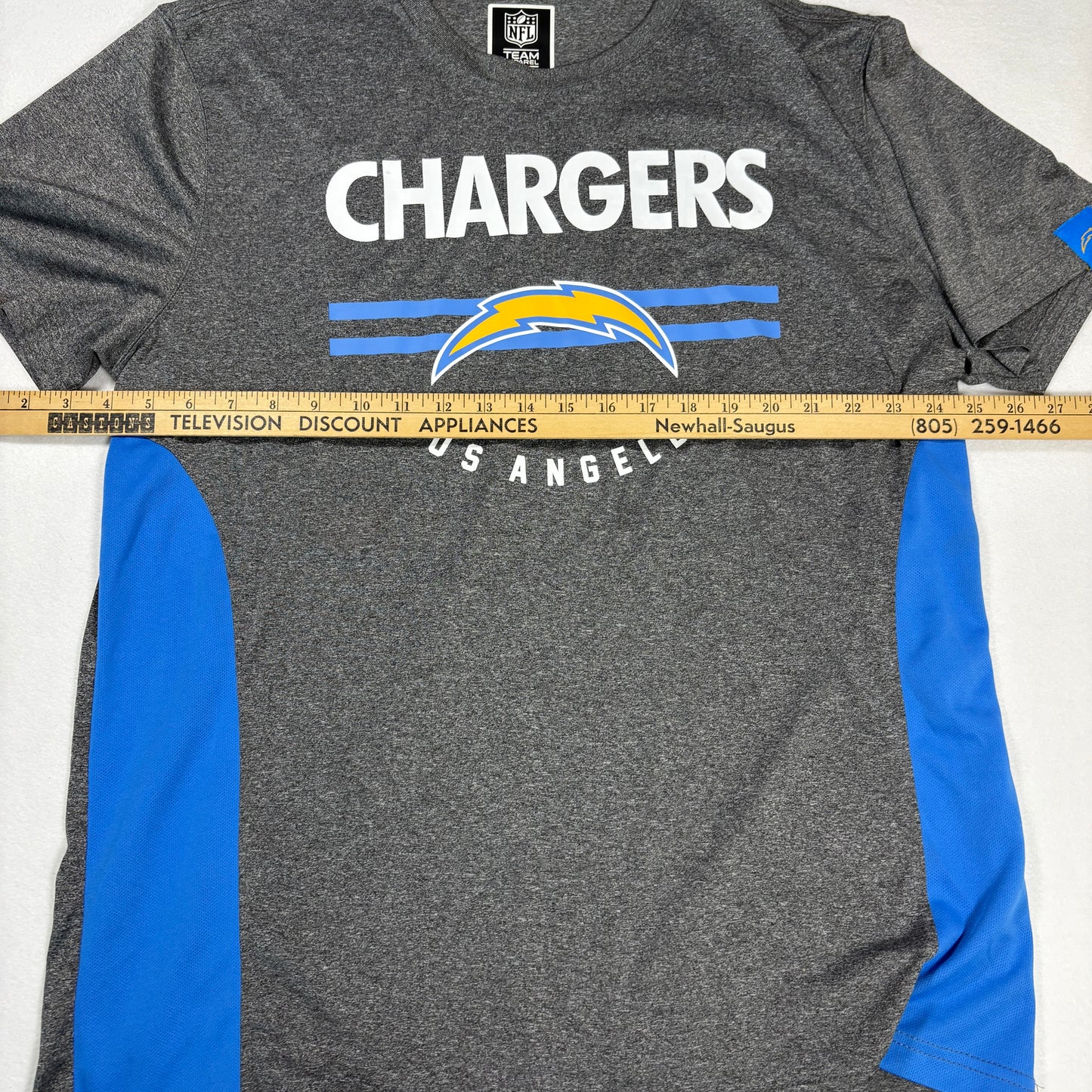 NFL Team Apparel Mens XL Los Angeles Chargers T Shirt Gray Blue Logo Tee