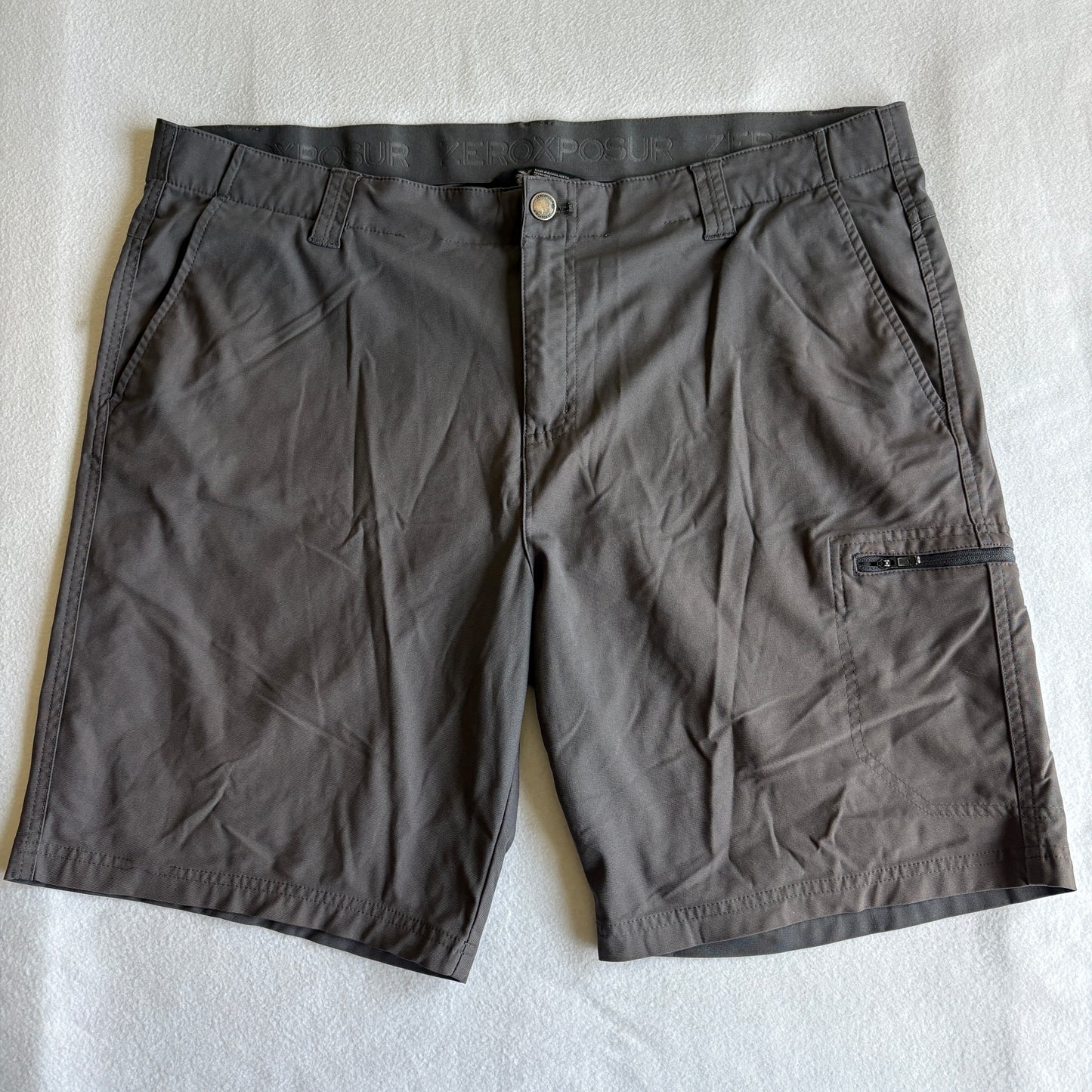 Zeroxposur Mens 40 Gray Cargo Shorts Stretch Performance Outdoor Casual Wear Gym