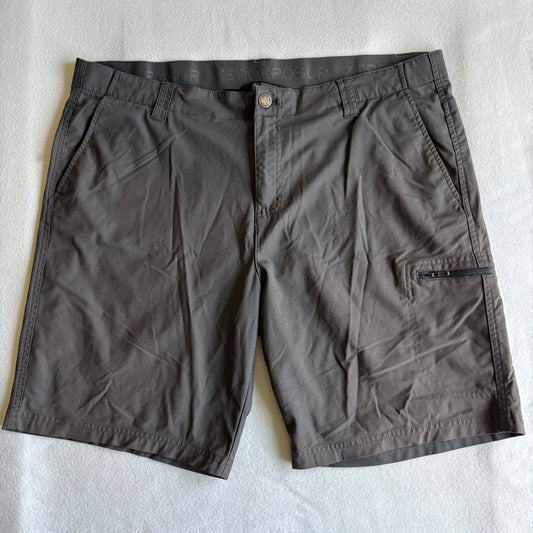 Zeroxposur Mens 40 Gray Cargo Shorts Stretch Performance Outdoor Casual Wear Gym