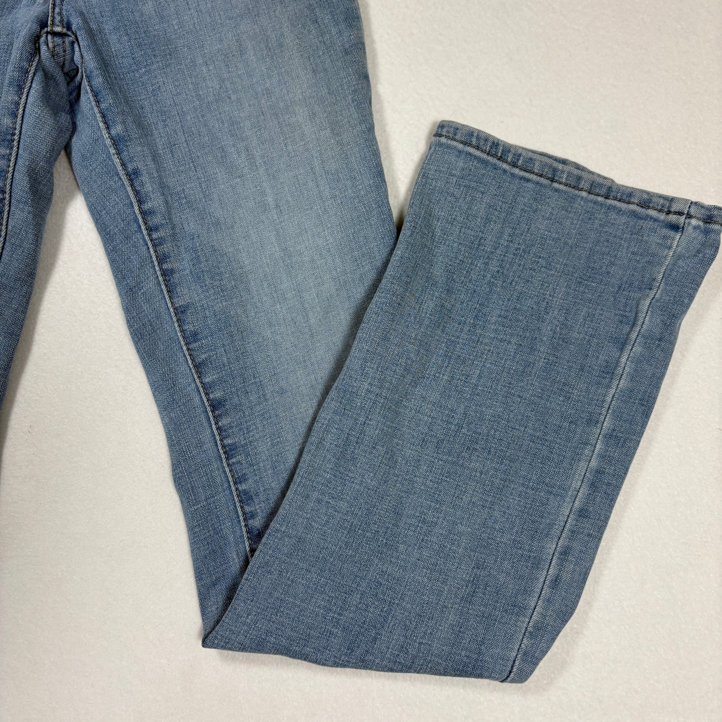 Levis Womens Jeans 25x30 Light Wash Straight Leg Denim Y2K 90s Grunge Vintage