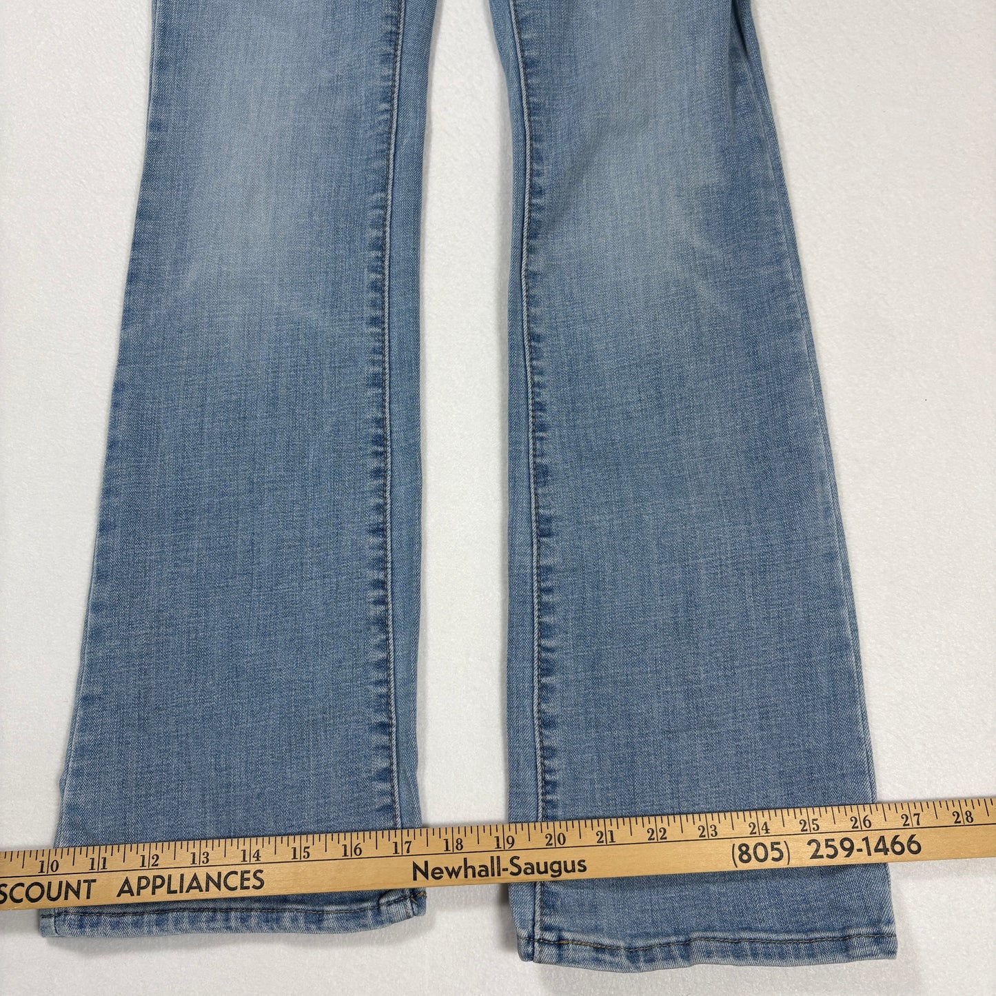 Levis Womens Jeans 25x30 Light Wash Straight Leg Denim Y2K 90s Grunge Vintage