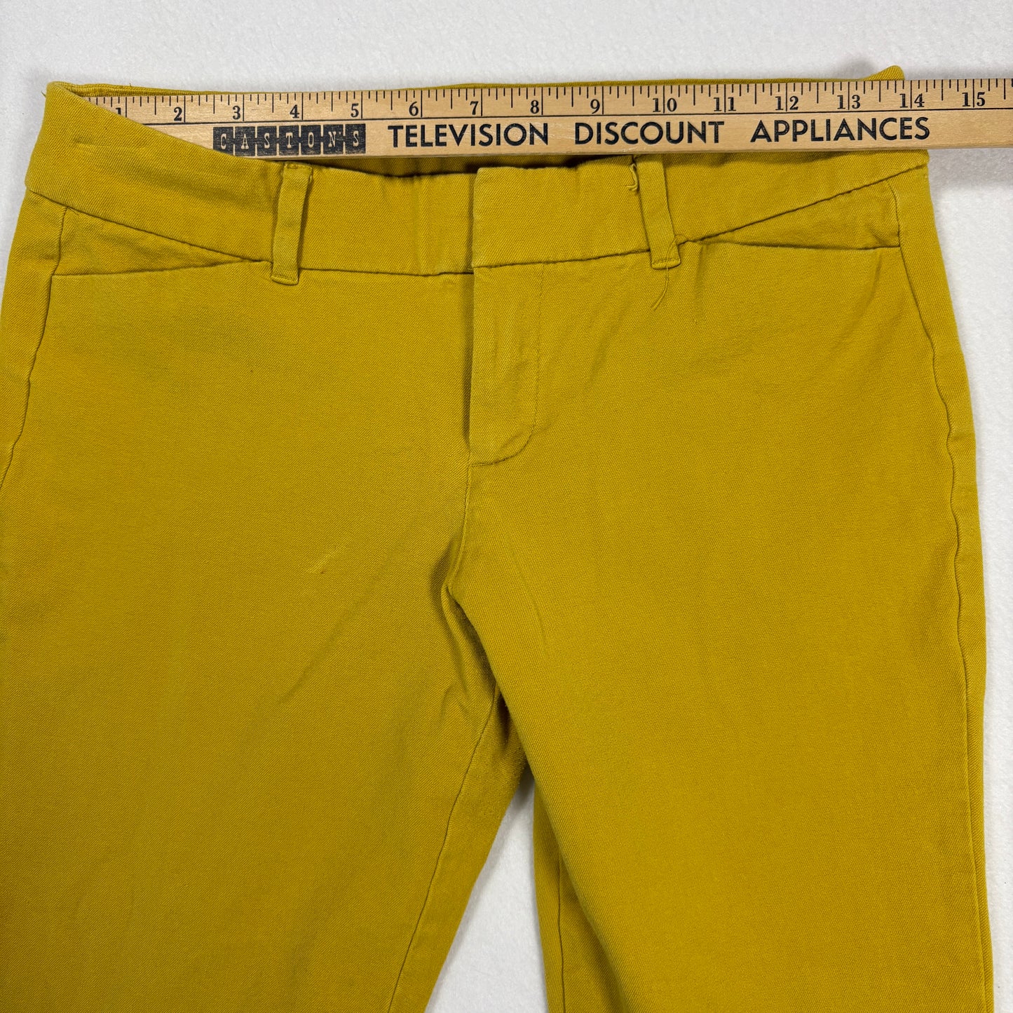 Old Navy Womens Pixie Pants Size 6 Mustard Yellow Mid Rise Slim Fit Stretch Chino