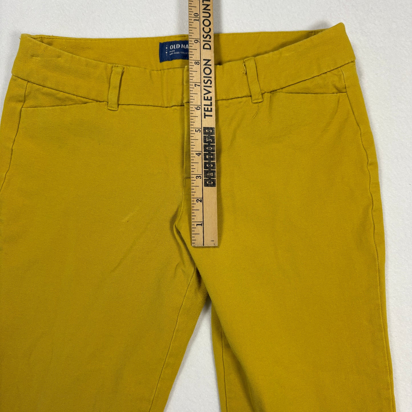 Old Navy Womens Pixie Pants Size 6 Mustard Yellow Mid Rise Slim Fit Stretch Chino