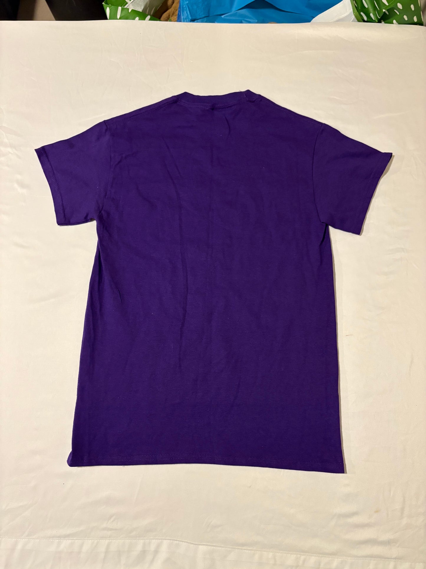 LeBron James Lakers Shirt Purple Gildan Ultra Cotton Size Small NBA Fan Tee