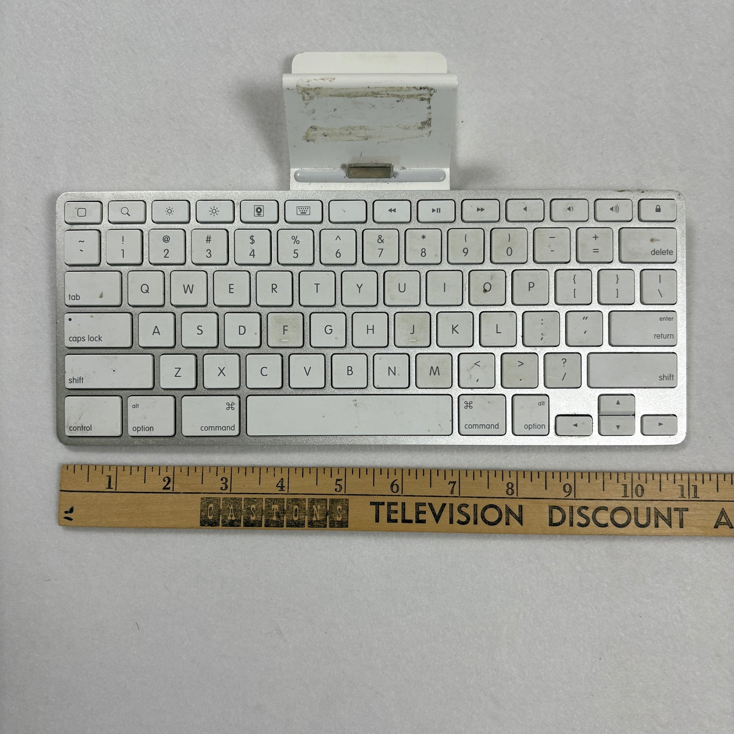 Apple iPad Keyboard Dock A1359 30 Pin Connector Wired Docking Station iPad 1st Gen