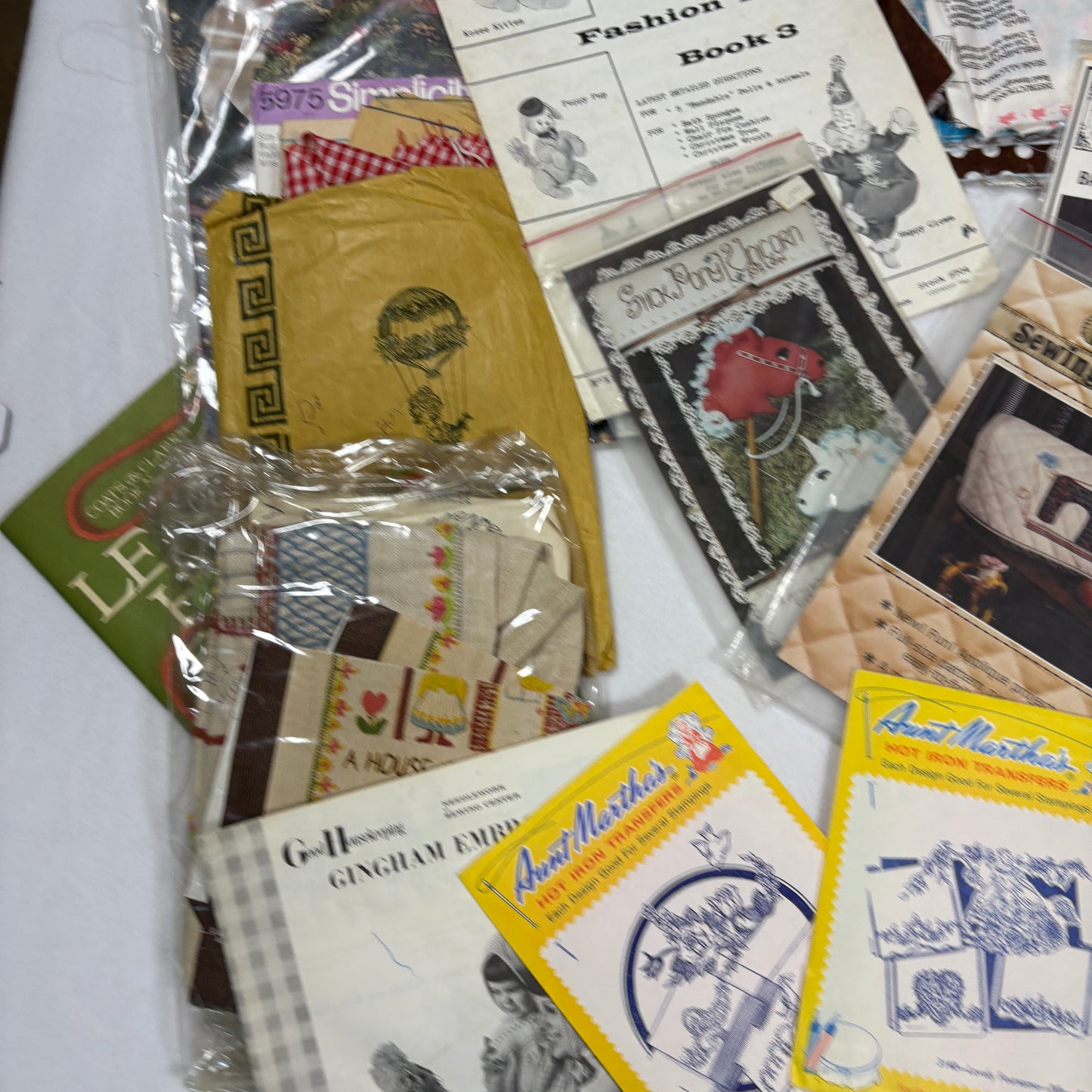 Vintage Sewing Craft Pattern Lot 25+ Embroidery Applique Quilt Cross Stitch Doll