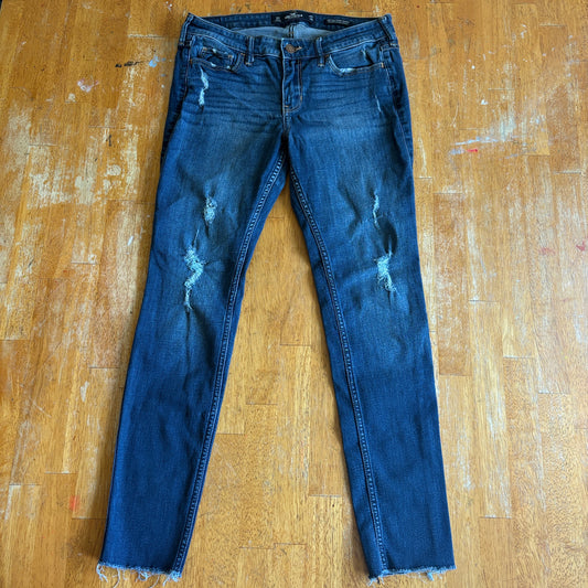 Hollister Low Rise Super Skinny Jeans 27x28 Fits Like 27X26 Distressed Raw Hem