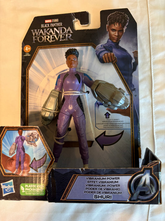 Shuri Vibranium Power Gauntlet Toy Marvel Wakanda Forever Hasbro 2022 New