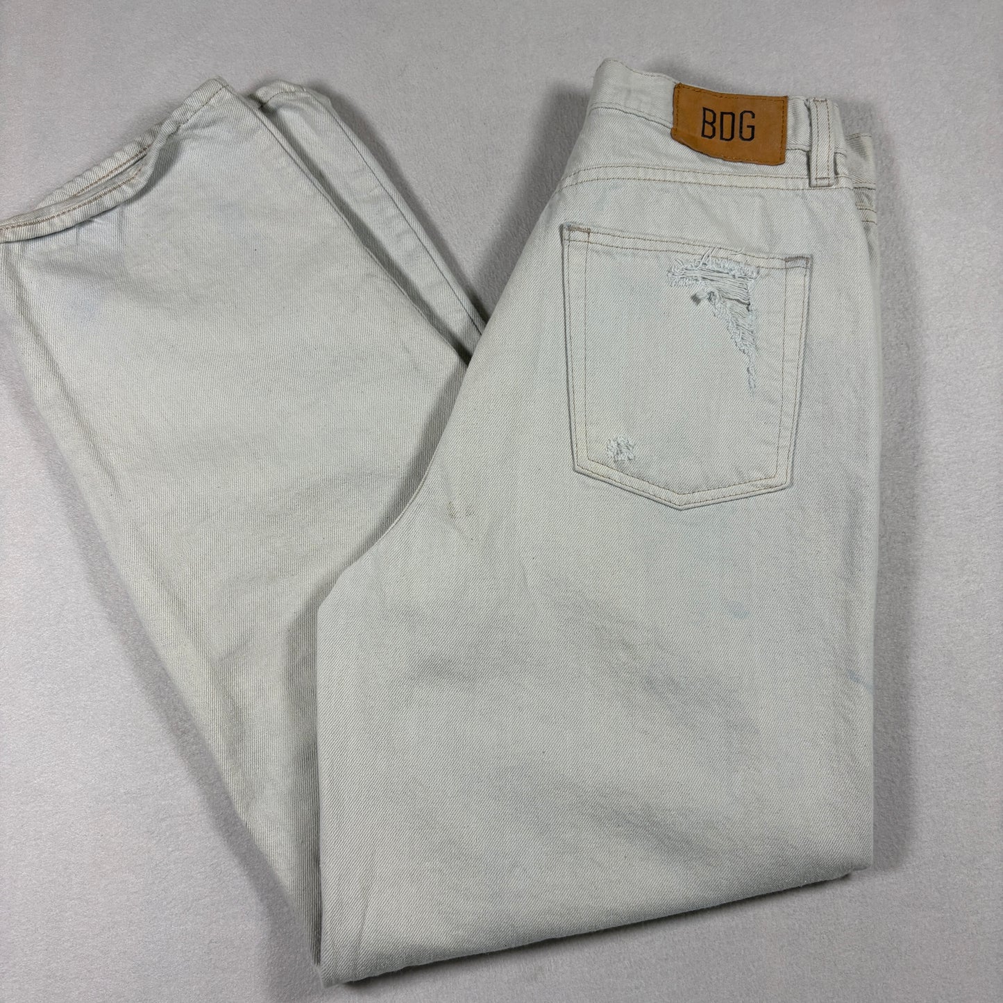 BDG Womens Jeans 31 White High Rise Baggy Distressed Ripped Denim Y2K Grunge