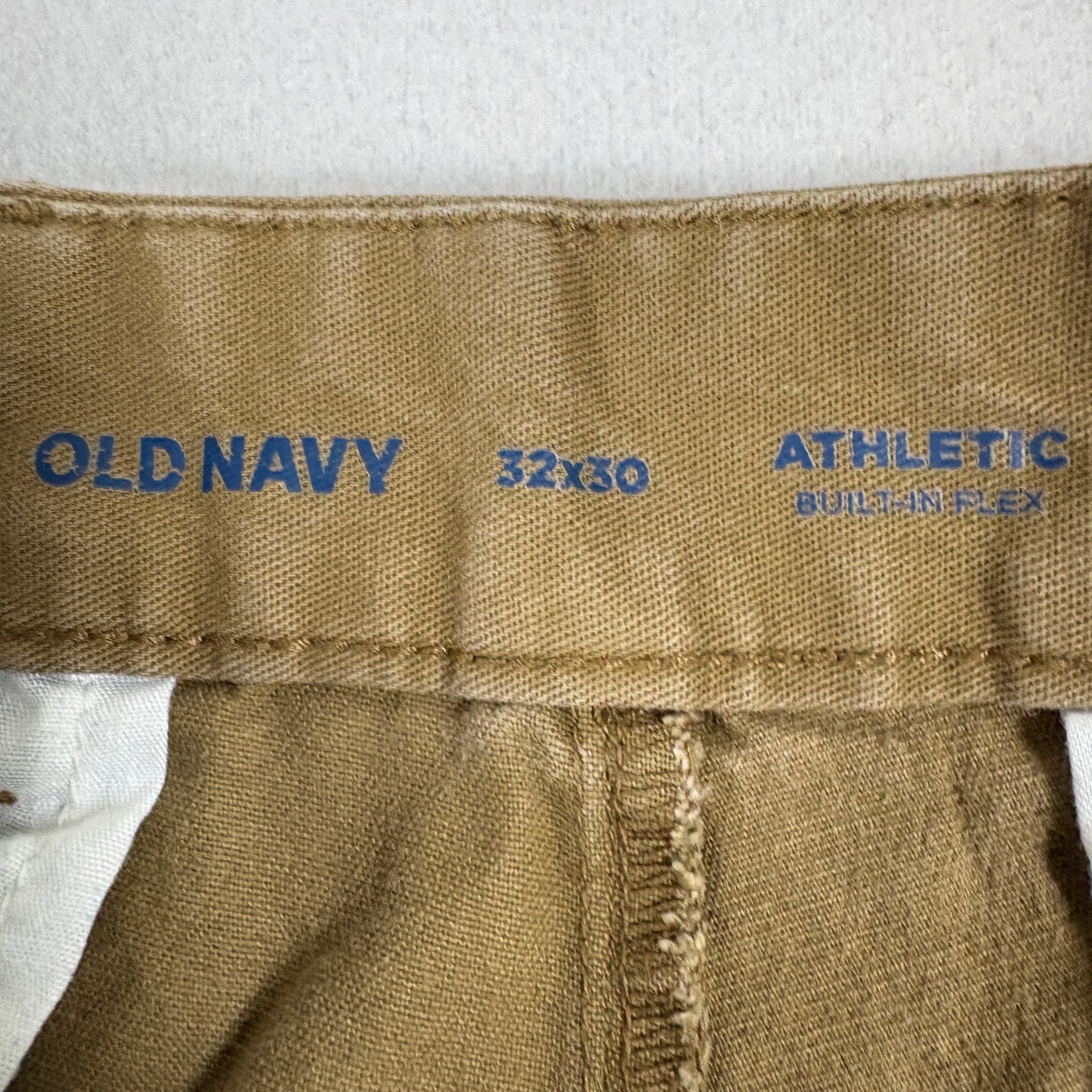 Old Navy Mens Pants 32x30 Khaki Athletic Built-In Flex Chino Casual Workwear