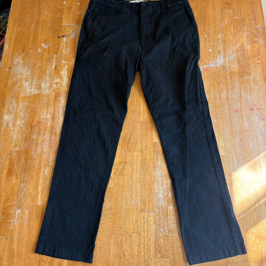 Slim Straight Chino Pants Hollister Tag 31x32 Fits Like 31X29 Black Casual