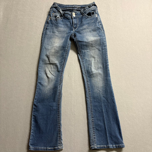 WallFlower Curvy Bootcut Jeans Womens Fits Like 25x30 7/8 Medium Wash Stretch