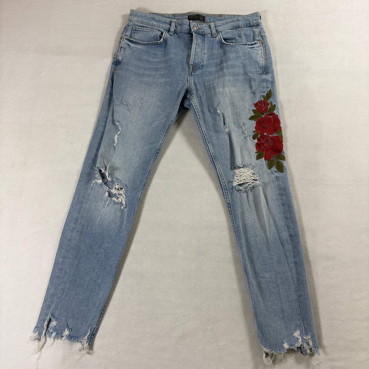 Zara Man Distressed Jeans Slim Taper Light Wash Floral Embroidered 31 Fits 31X27