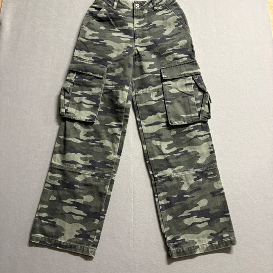 Forever 21 Camo Cargo Pants Womens Small Green Utility Streetwear Wide Leg 26x30
