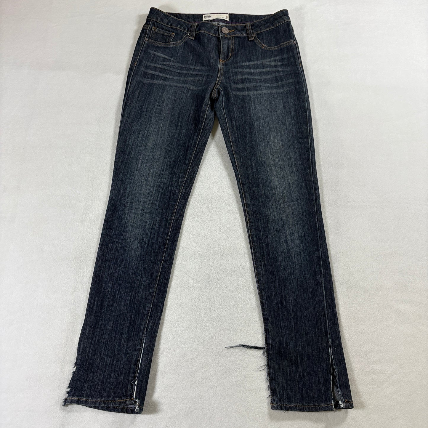 Skinny Jegging Stretch Jeans RSQ Miami Women 11 Fits 30X30 Dark Wash Raw Hem