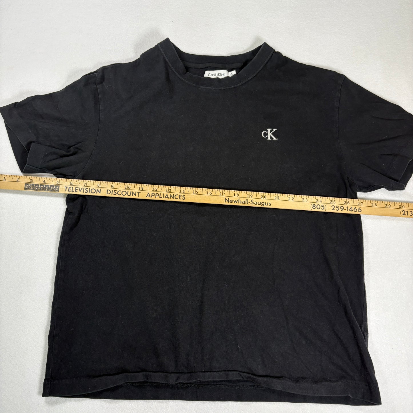 Calvin Klein Mens Black T Shirt Medium Relaxed Fit cK Logo Minimalist Vintage