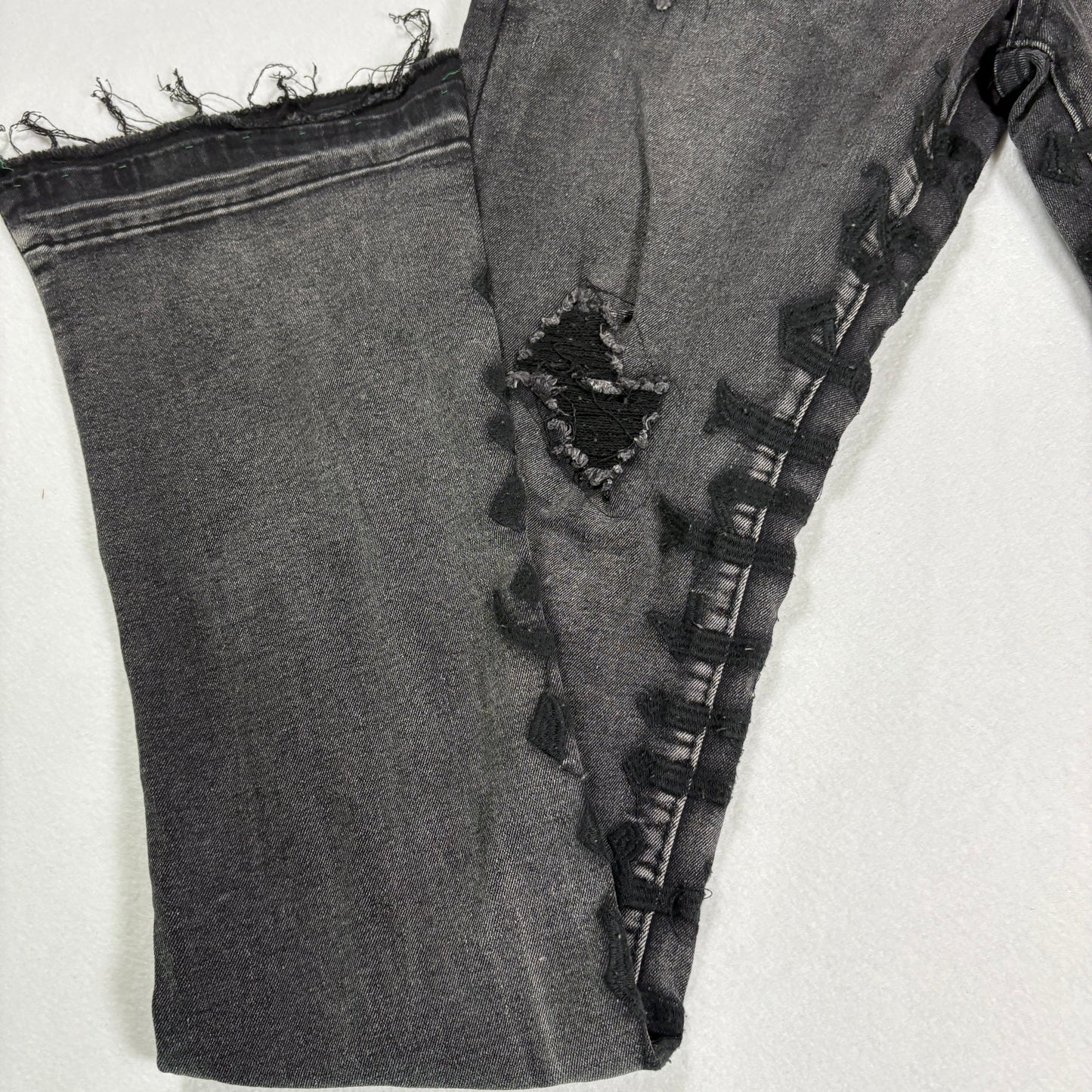 Supply Mens Black Skinny Jeans Size 32 Distressed Hem Stretch Denim Y2K