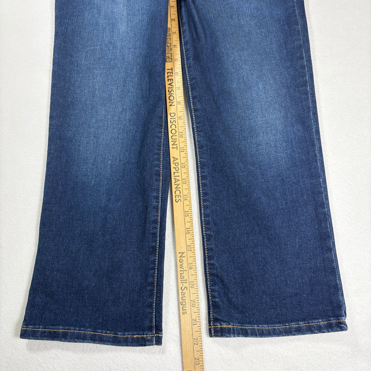 Gloria Vanderbilt Womens Amanda Capri Jeans Size 6 Blue Super Stretch Denim NWT