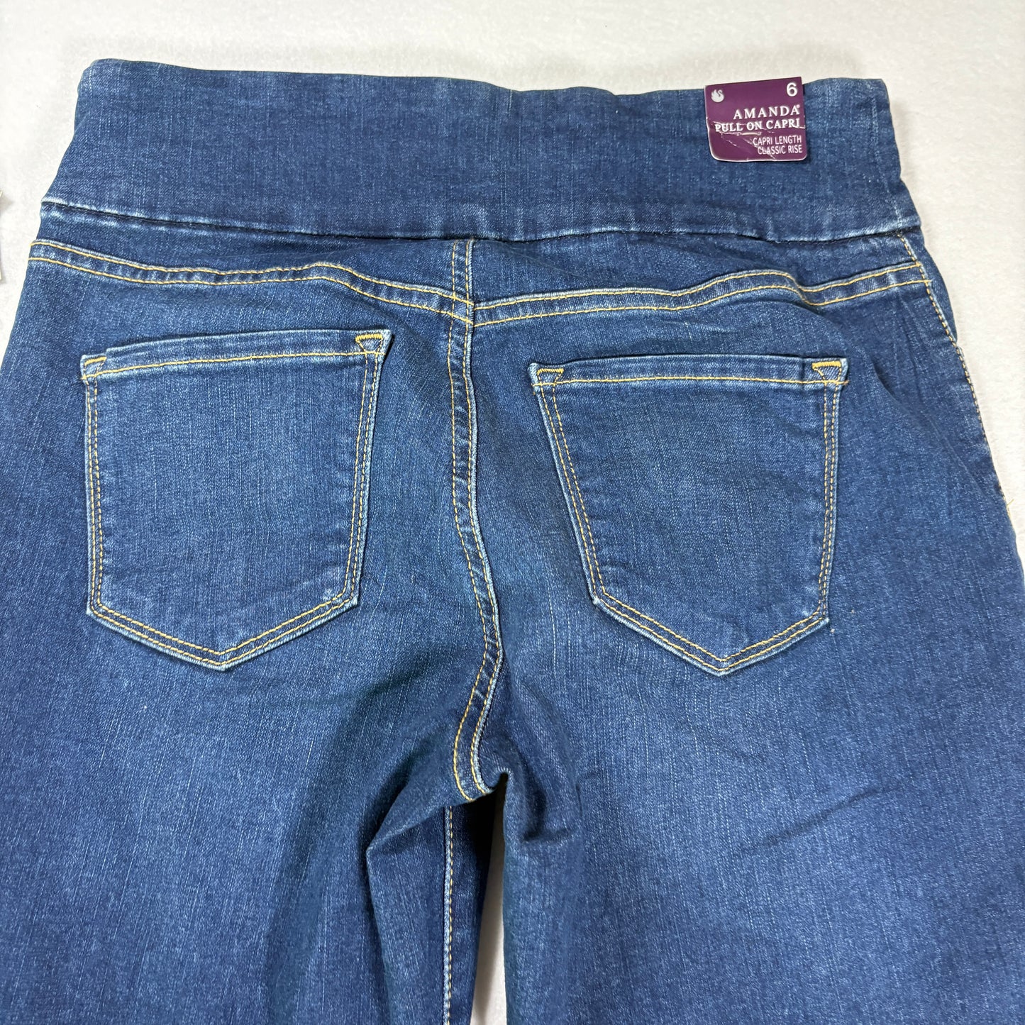 Gloria Vanderbilt Womens Amanda Capri Jeans Size 6 Blue Super Stretch Denim NWT