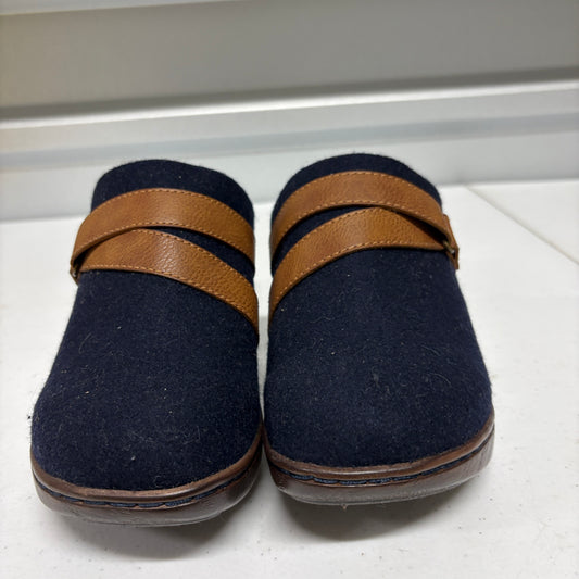 BOC Born Clog Slippers Womens 8M Navy Faux Fur Mule Shoes Cozy Cottagecore