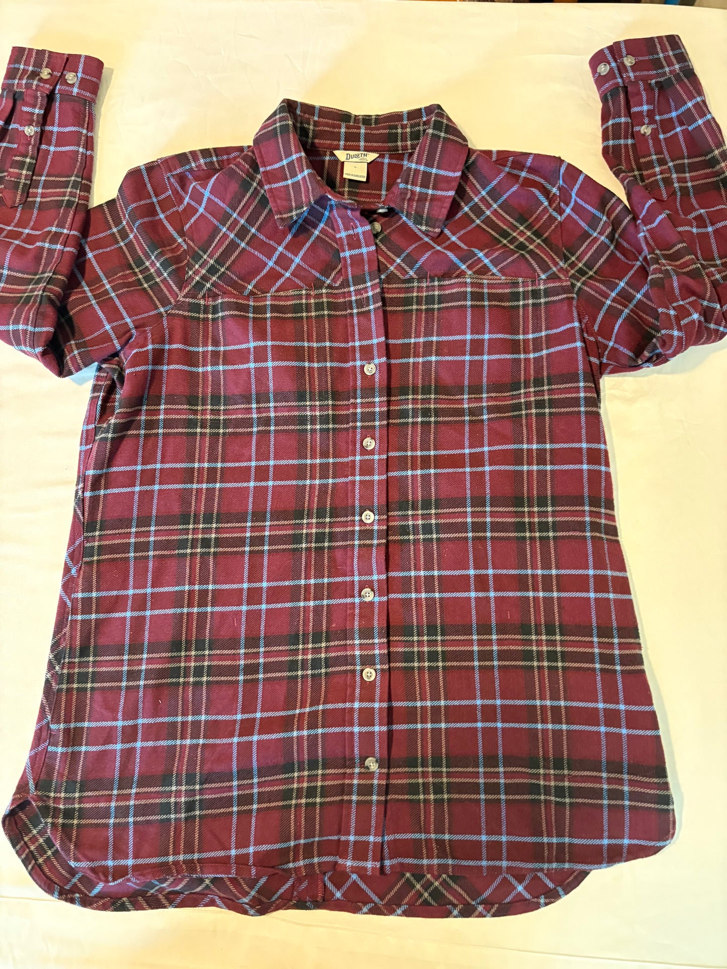 Duluth Trading Co Women’s Flannel Shirt L Plaid Button Up Red Blue Long Sleeve