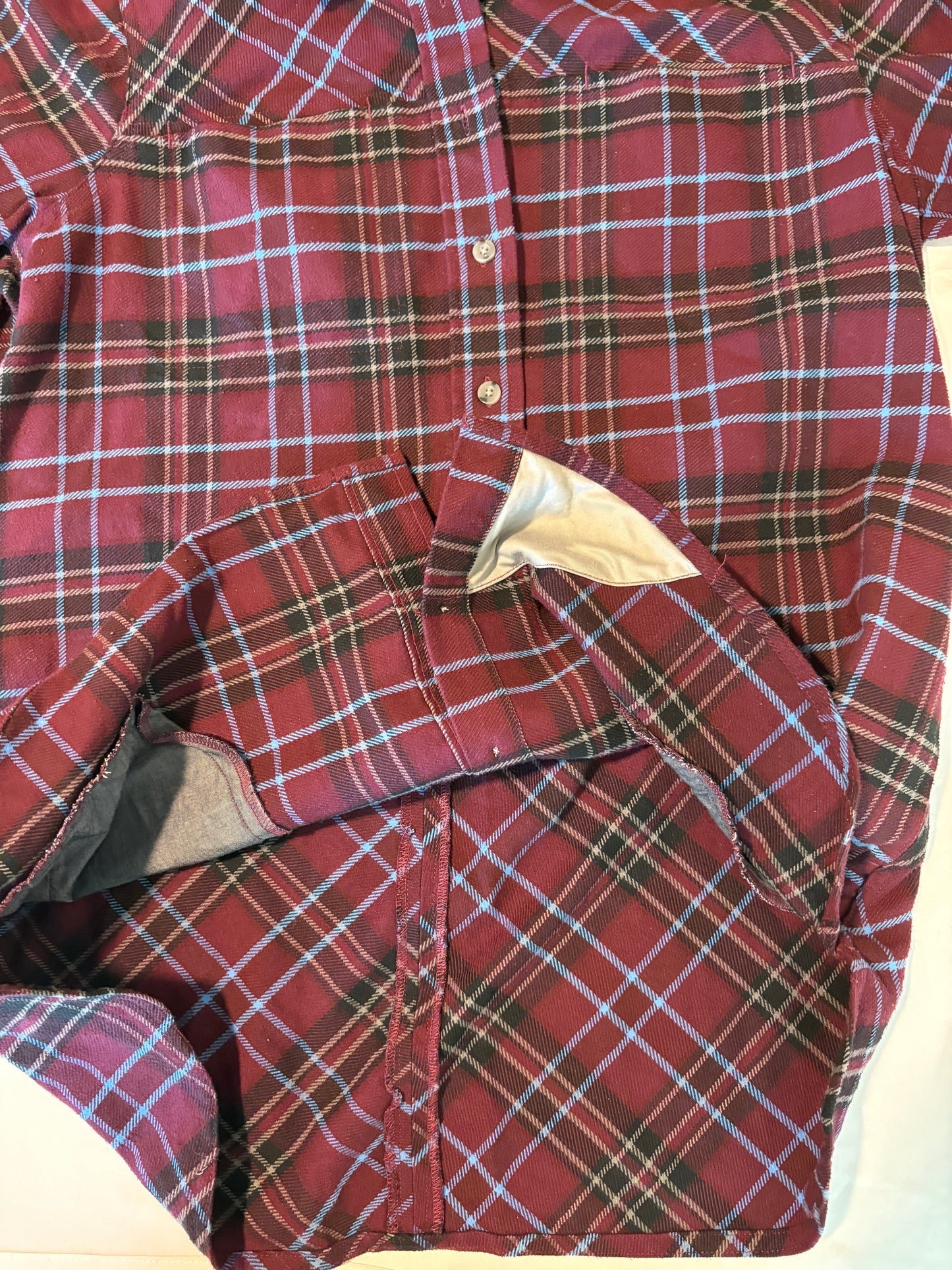 Duluth Trading Co Women’s Flannel Shirt L Plaid Button Up Red Blue Long Sleeve