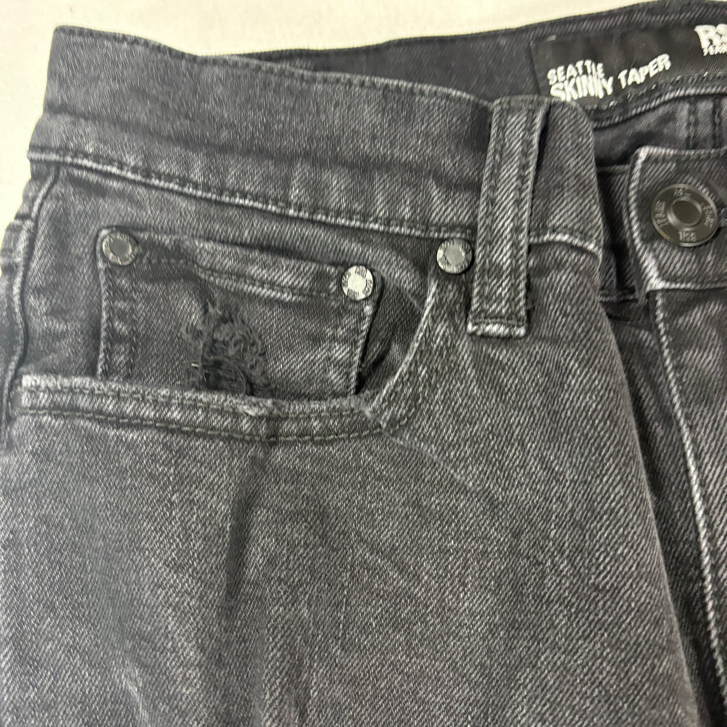 RSQ Mens Black Skinny Jeans 30x32 Distressed Tapered Denim Y2K Grunge