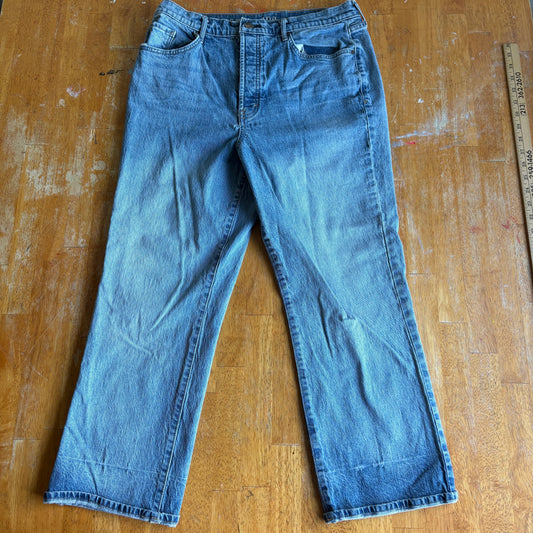 A.N.A Womens Highest Rise Ankle Straight Jeans Size 12 Light Wash Denim Stretch